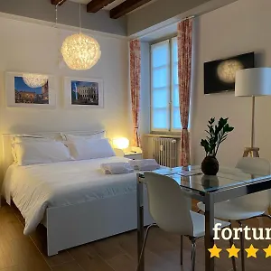 https://wish-rooms-charmerelax.italymilanhotels.net